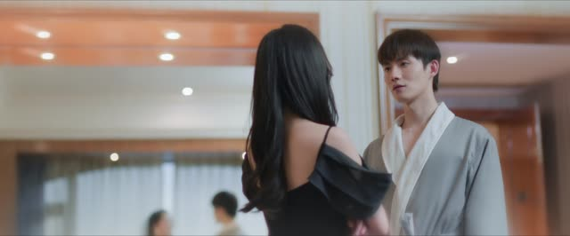 万般沉沦（24集）女主谁演的
