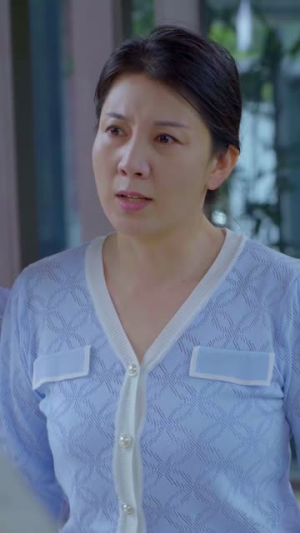 我救了美女大明星老婆（70集）不用花钱看全剧