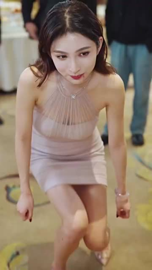 父亲二婚小妈在婚礼现场捉奸（34集）短剧介绍