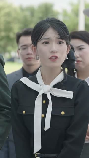 孙女寿宴送机甲震惊科学界 (61集)热门短剧推荐。