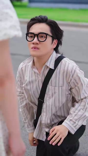 失恋逆袭，校花追我不放手&失恋逆袭校花追我不放手 (80集) 战神短剧推荐