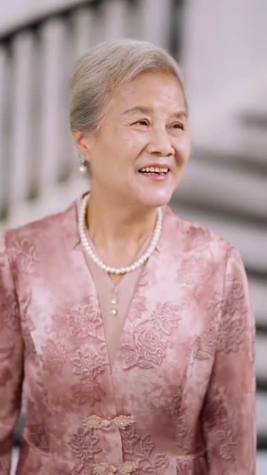 绝美师尊让我下山找明星老婆（72集）免费热门短剧