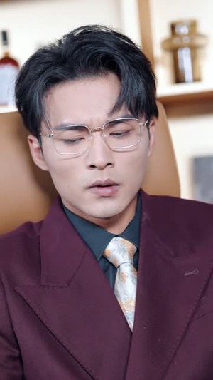 离婚后卿小姐名动全球(60集) 离婚后卿小姐名动全球(60集)在线播放