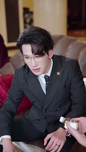 落日朝霞染芳华（70集）最新热播短剧