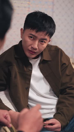 拒当接盘侠：重生鉴宝赚疯了（70集）爱短剧爱追剧