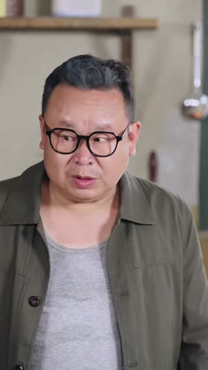 你资助的穷小子,十年后为你撑腰(64集) 你资助的穷小子,十年后为你撑腰(64集)第一季