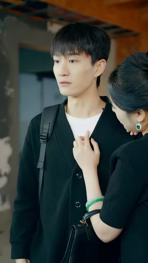 退婚：我靠玉佩开外挂了（74集）抢先看热门短剧