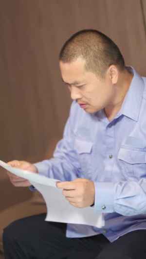 双界穿梭加班社畜的修仙红尘录(85集) 双界穿梭加班社畜的修仙红尘录(85集)精彩短剧合集