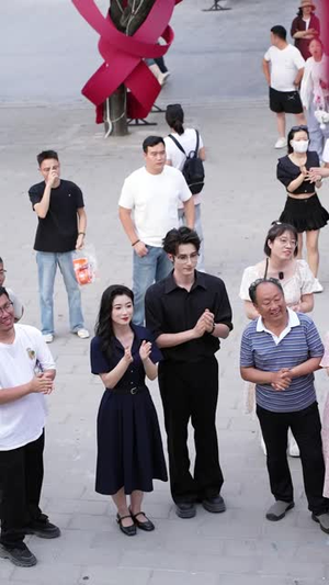 凤还巢,我和堂哥的命与债(36 集) 凤还巢,我和堂哥的命与债(36 集)直接追到结尾