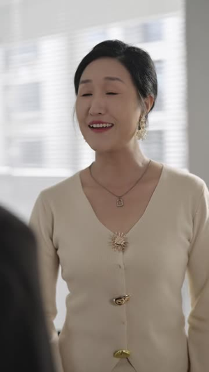 替她赴一场情深(72 集) 替她赴一场情深(72 集)短剧视频分享