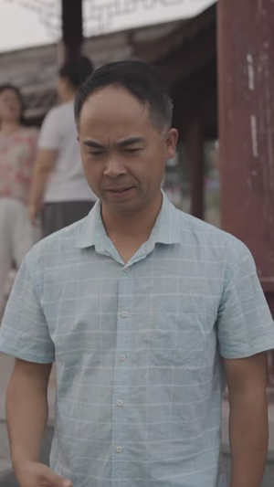人到中年不迷糊(93 集) 人到中年不迷糊(93 集)久别重逢